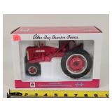 1/16 Farmall 230 Tractor