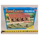 ERTL Farm Country Riding Stable Set