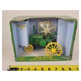 1/16 John Deere General Purpose P Tractor