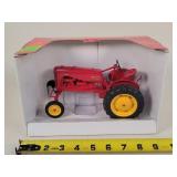 1/16 Massey Harris Muatang Tractor