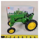 1/16 John Deere High Crop A Tractor
