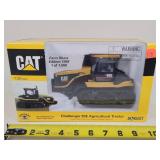 1/32 Cat Challenger 95E Tractor