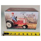 Foxfire 1/16 Ford 901 Select Speed Tractor