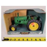1/16 John Deere G Tractor