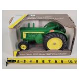 1/16 John Deere 1956 820 Diesel Tractor