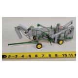1/32 John Deere Threshing Machine