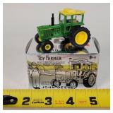 1/64 John Deere 4520 Tractor