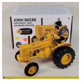 1/16 John Deere 620 Industrial Tractor