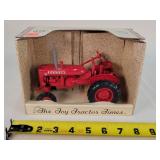 1/16 Farmall A Tractor
