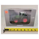 1/32 Fendt 820 Vario TMS