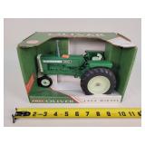 1/16 Oliver 1555 Diesel Tractor