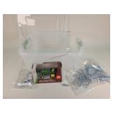 1/43 John Deere 4010 Tractor & Barn Accessories