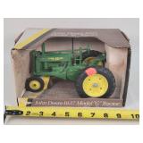 1/16 John Deere Model G Tractor