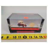 1/64 ERTL IHC 66 Series 5,000,000 Tractor Set