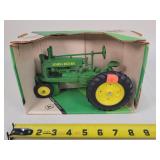 1/16 John Deere A Tractor