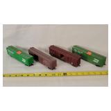 4 HO Scale Box Cars