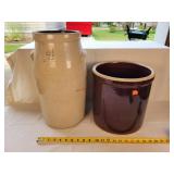 Roseville 3g Crock & 4g Churn - Damaged
