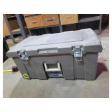 Sterlite 30"w Job Box
