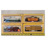 4- HO Train Cars