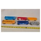 6- HO Hopper Train Cars