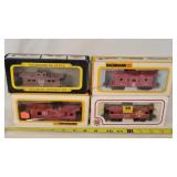 4- HO Caboose Train Cars