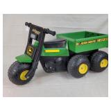 John Deere AMT 600 Pedal 5 Wheeler