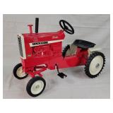 Farmall 1206 Turbo Pedal Tractor