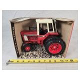 1/16 IH 1586 Tractor