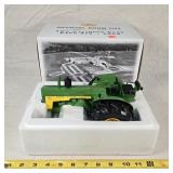 1/16 John Deere 830 Diesel Tractor