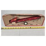 1/16 Tru Scale Portable Elevator - NICE