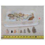 Arrow Head & Flint Stones