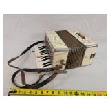 Wards Vintage 11"w Acourddian