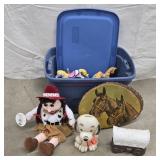 Horse & Other Decor / Toys in Tote