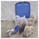 Tote of Many Toy Horses