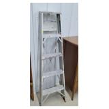 5ft Aluminum Step Ladder