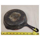 Griswold No 6 Cast Iron Skillet - Dirty / Rusty