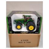 1/16 John Deere 8520 Tractor with Triples