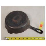 Griswold No 5 Cast Iron Skillet - Dirty