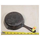 Griswold No 4 Cast Iron Skillet - Dirty