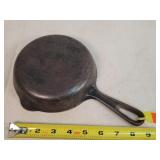 Griswold No 3 Cast Iron Skillet - Dirty