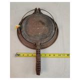 Griswold No 9 Cast Iron Waffle Iron