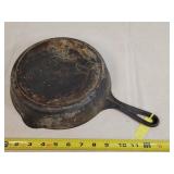 Griswold No 7 Cast Iron Skillet - Large Logo