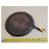 Griswold 11" Cast Iron Skillet Griddle