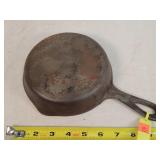 Wagner No 3 Cast Iron Skillet - Rusted / Pitted