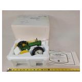 Danbury Mint John Deere B Desk Clock