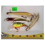4- Loose Fishing Lures
