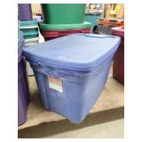 Craxked - 2- Sterlite 20 Gallon Storage Totes