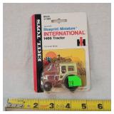 1/64 Blueprint Miniature IH 1466 Tractor