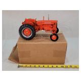 1/16 Allis Chalmers D17 Tractor