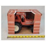 1/16 Hesston 980 Tractor